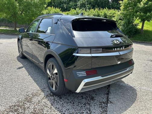 Black 2025 Hyundai IONIQ 5 SEL