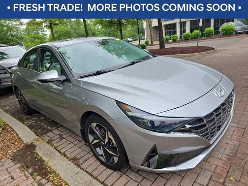 Shimmering Silver 2022 Hyundai ELANTRA Limited