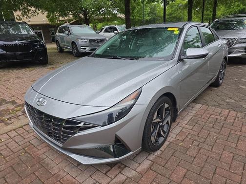 Shimmering Silver 2022 Hyundai ELANTRA Limited