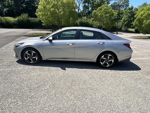 Shimmering Silver 2022 Hyundai ELANTRA Limited