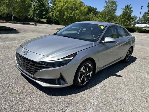 Shimmering Silver 2022 Hyundai ELANTRA Limited