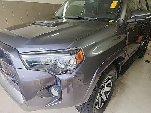 Magnetic Gray Metallic 2018 Toyota 4Runner Sport