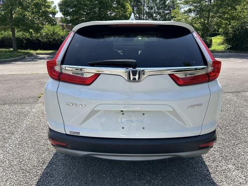 White 2019 Honda CR-V EX-L