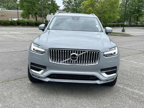 2025 Volvo XC90 B6 Plus 7-Seater