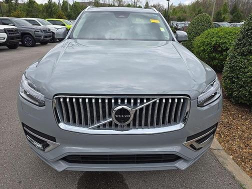 2025 Volvo XC90 B6 Plus 7-Seater