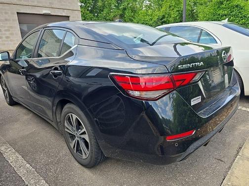 Black 2022 Nissan Sentra SV