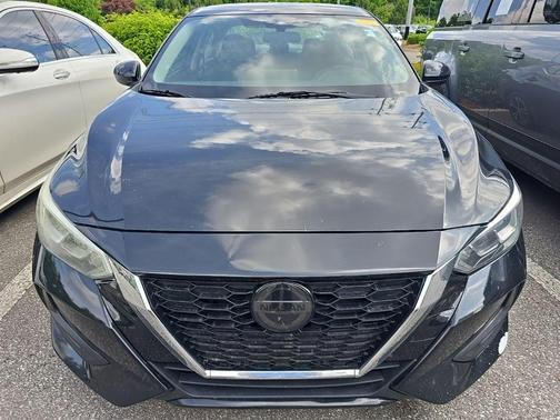 Black 2022 Nissan Sentra SV