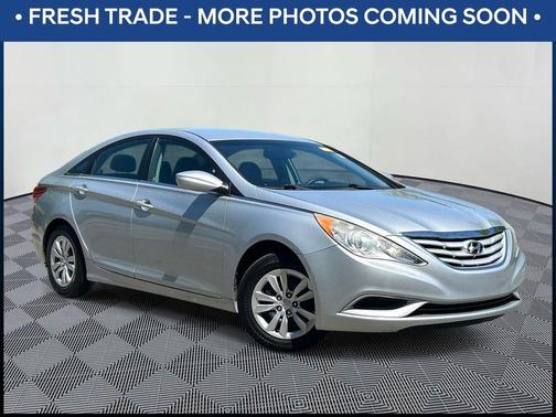 Radiant Silver Metallic 2012 Hyundai SONATA GLS