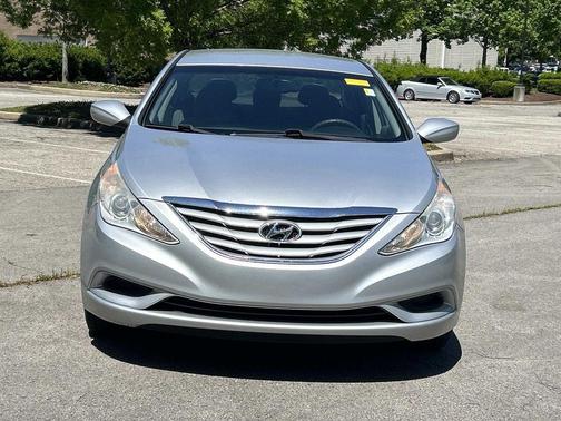Radiant Silver Metallic 2012 Hyundai SONATA GLS