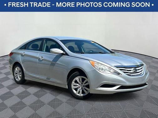 Radiant Silver Metallic 2012 Hyundai SONATA GLS