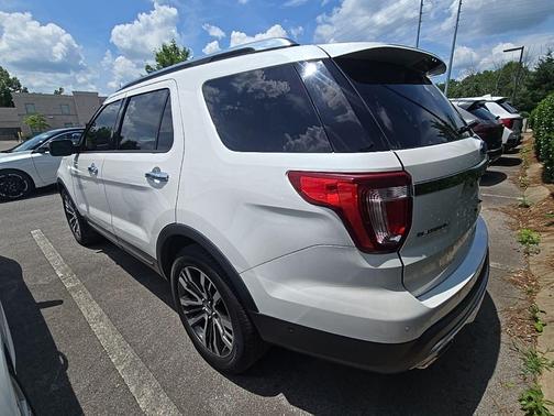 White Platinum Clearcoat Metallic 2016 Ford Explorer Platinum