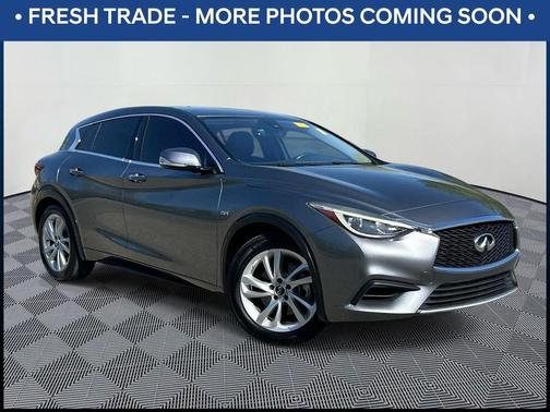 2018 INFINITI QX30 Luxury