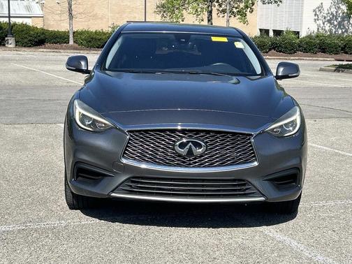 2018 INFINITI QX30 Luxury