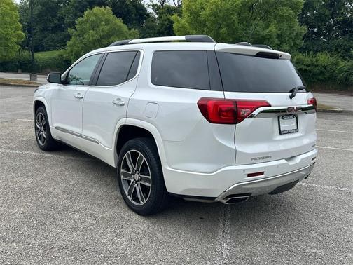 2019 GMC Acadia Denali