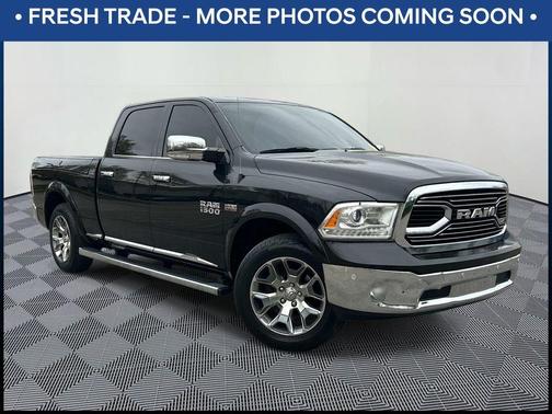 Brilliant Black Crystal Pearlcoat 2017 RAM 1500 Longhorn