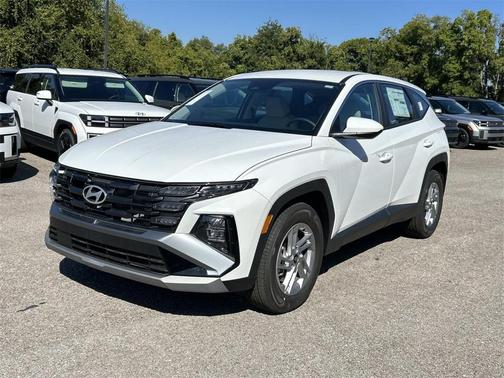 2025 Hyundai TUCSON SE