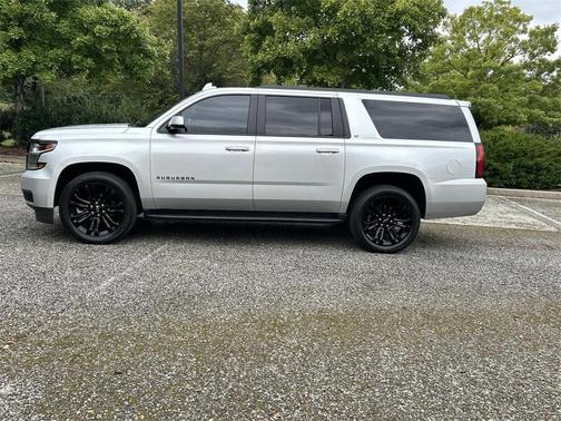 2019 Chevrolet Suburban LT
