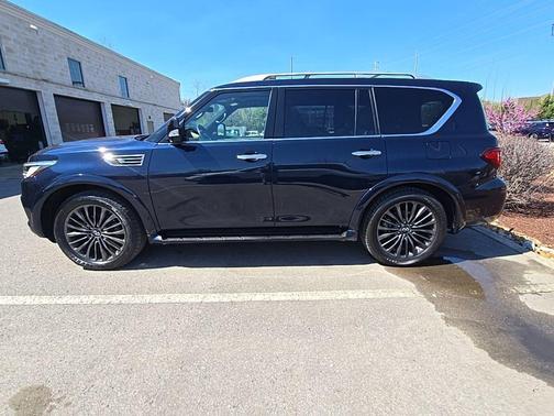 2024 INFINITI QX80 SENSORY