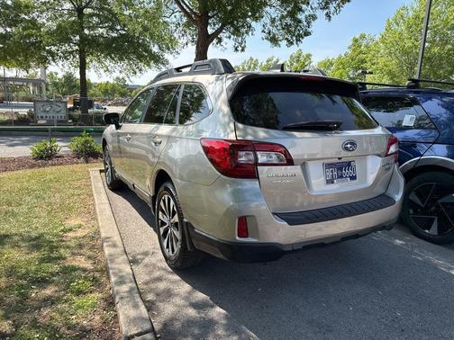 Tungsten Metallic 2016 Subaru Outback 3.6R Limited