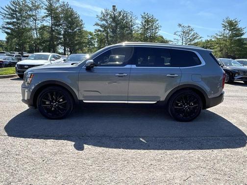 Silver 2022 Kia Telluride SX