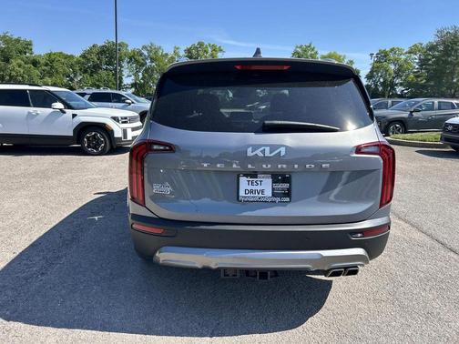 Silver 2022 Kia Telluride SX