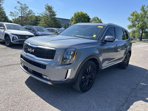 Silver 2022 Kia Telluride SX
