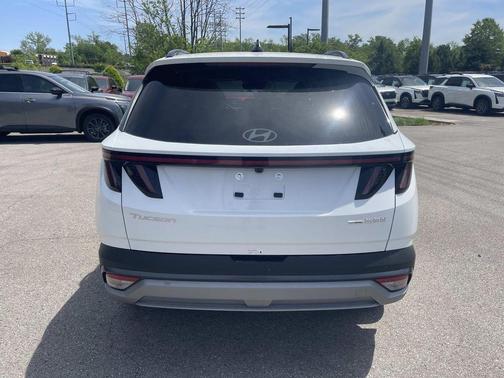 Pearl 2026 Hyundai TUCSON Hybrid Limited