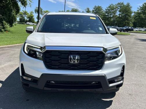 White 2023 Honda Passport EX-L