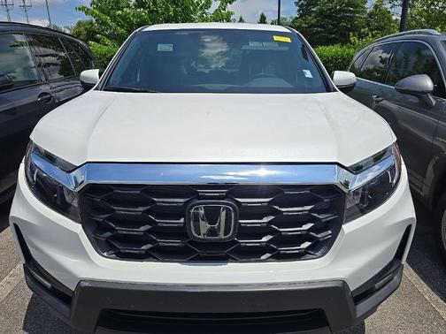 White 2023 Honda Passport EX-L