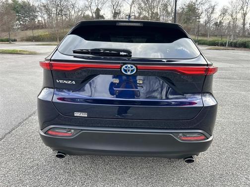 2023 Toyota Venza LE
