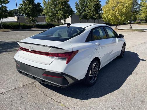 2025 Hyundai ELANTRA HEV SEL Sport