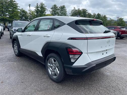 2026 Hyundai KONA SE