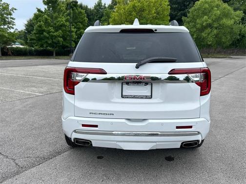 2022 GMC Acadia Denali