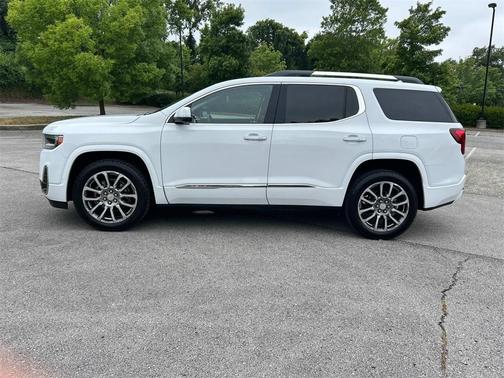 2022 GMC Acadia Denali