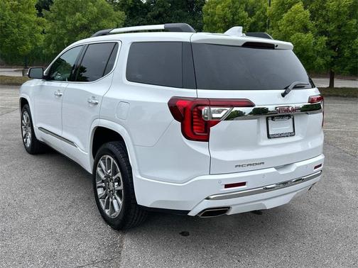2022 GMC Acadia Denali