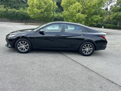 2023 Hyundai ELANTRA HEV Blue