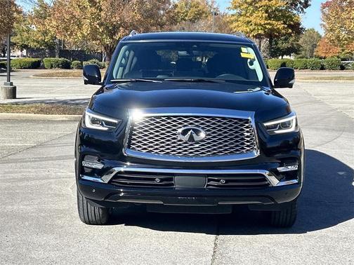 2022 INFINITI QX80 Luxe