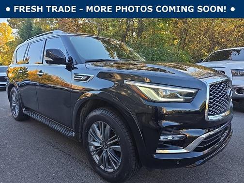 2022 INFINITI QX80 Luxe