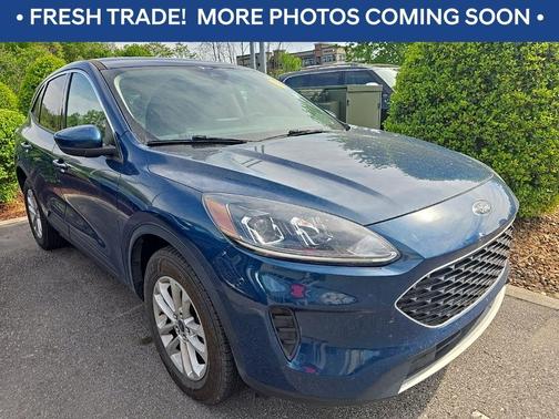 Green Metallic 2020 Ford Escape SE
