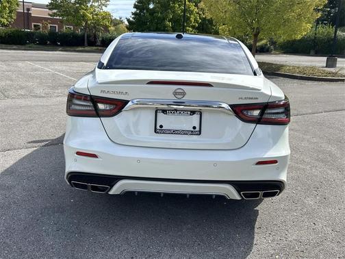 2023 Nissan Maxima Platinum