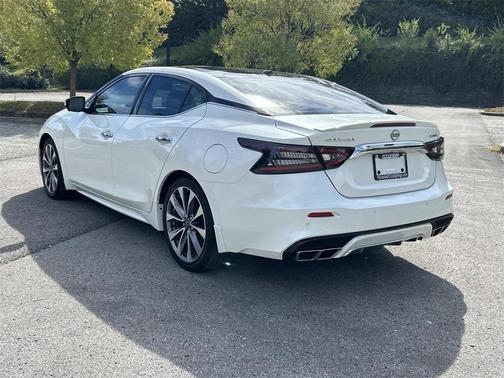 2023 Nissan Maxima Platinum