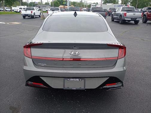 2022 Hyundai SONATA SEL