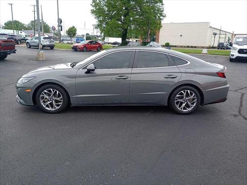 2022 Hyundai SONATA SEL