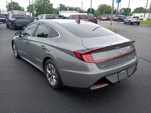 2022 Hyundai SONATA SEL