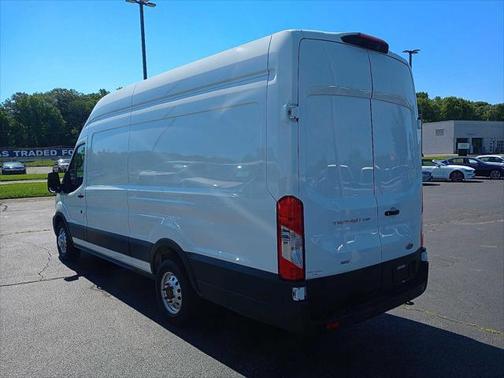 2022 Ford Transit-250 Base
