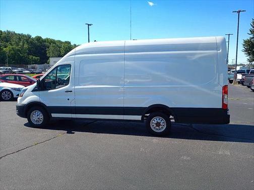 2022 Ford Transit-250 Base