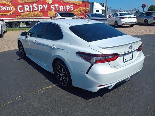2024 Toyota Camry SE