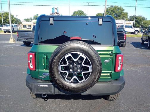 2024 Ford Bronco Outer Banks