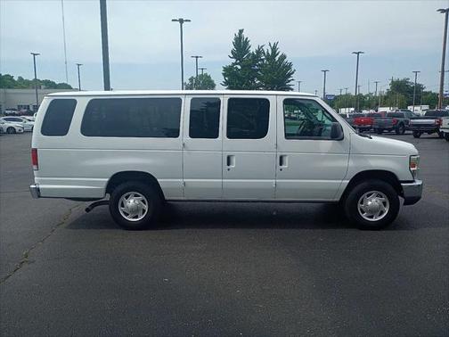 2014 Ford E350 Super Duty XLT