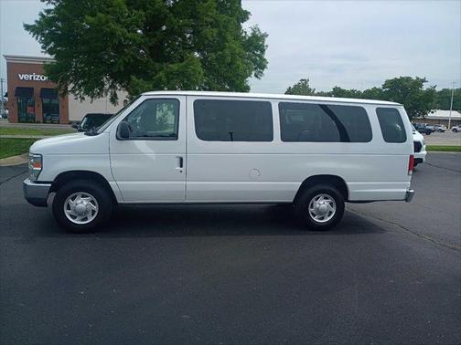 2014 Ford E350 Super Duty XLT